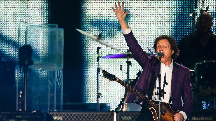 7.nov.2010 - O ex-beatle Paul McCartney faz seu primeiro show no Brasil, na turnê "Up and Coming", no Estadio Beira-Rio, em Porto Alegre, no Rio Grande do Sul - Daniel Marrenco/Folhapress