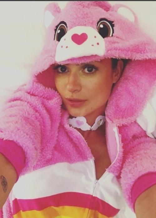 Thaila Ayala se veste de Ursinha Carinhosa para curtir festa de Halloween em Nova York, nos Estados Unidos - Reprodução/Instagram