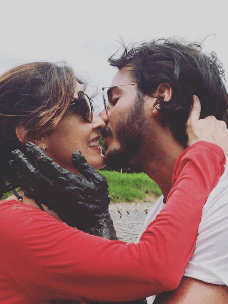 Túlio Gadêlha e Fátima Bernardes se beijam em viagem - Reprodução/Instagram