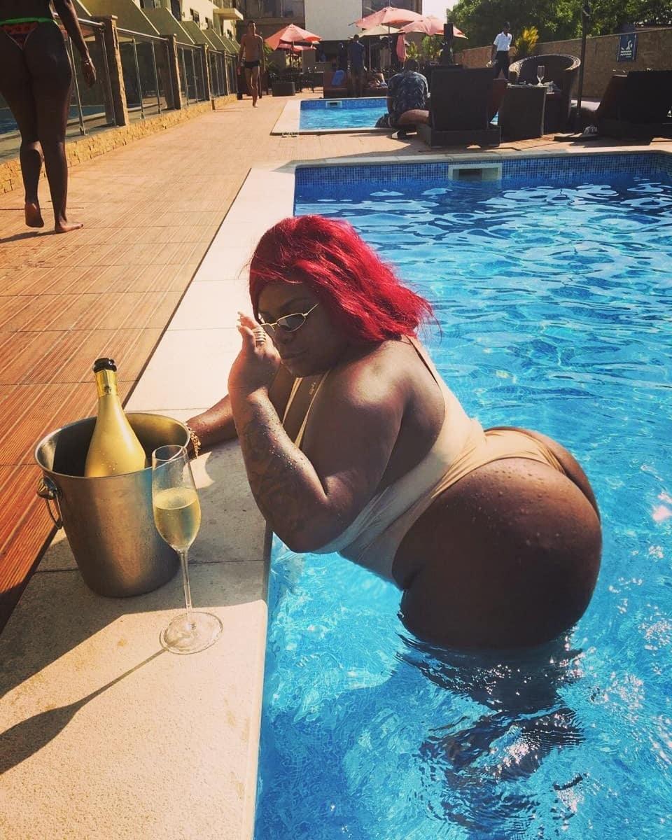 Jojo Todynho relaxa na piscina - Reprodução/Instagram