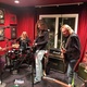 Rob Trujillo (baixo, Metallica), Taylor Hawkins (baterista, Foo Fighters), Adrian Smith (guitarrista, Iron Maiden), Howie Simon (guitarrista, Alcatrazz) e Richie Kotzen (ex-guitarrista do Poison e Mr. Big) se reúnem para uma jam session - Reprodução/Instagram/@howiesimon