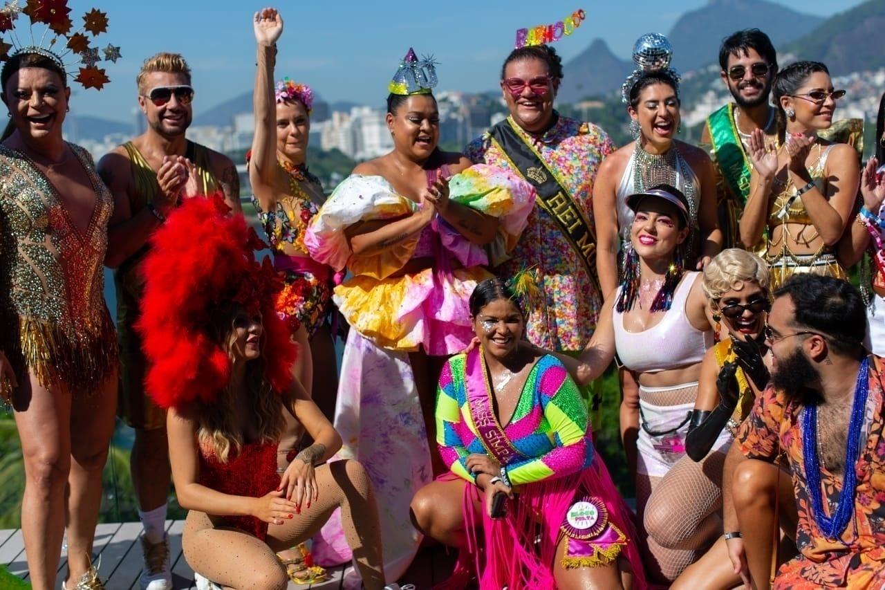 Famosos se reúnem para esquenta antes de caírem na folia no Bloco da Preta - Douglas Shineidr/UOL