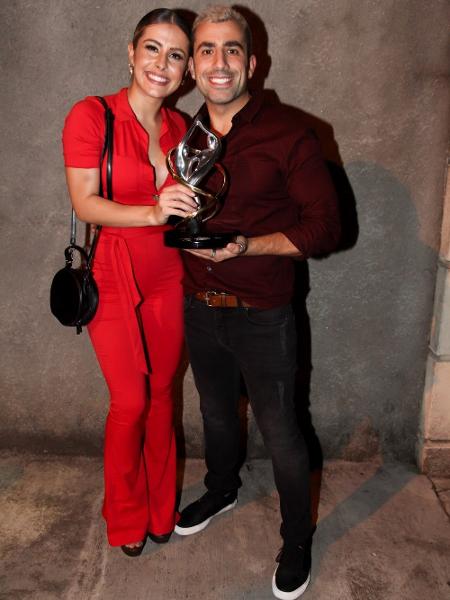Mayara Araújo e Kaysar Dadour com o troféu da Dança dos Famosos - Manuela Scarpa e Marcos Ribas/Brazil News
