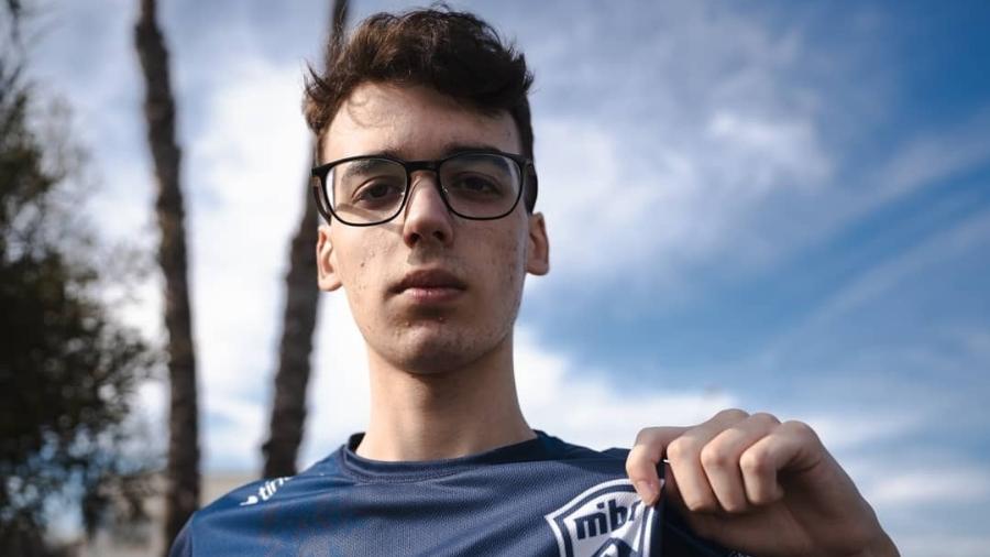 Pro player argentino de 17 anos é o primeiro latino a ser contratato pela organização brasileira. - Divulgação 