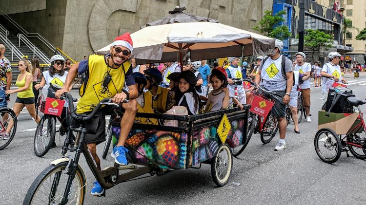 No Bike Kids, as crianças viajam a bordo de uma carrocinha puxada por uma bicicleta - Bike Tour SP/Divulgação - Bike Tour SP/Divulgação