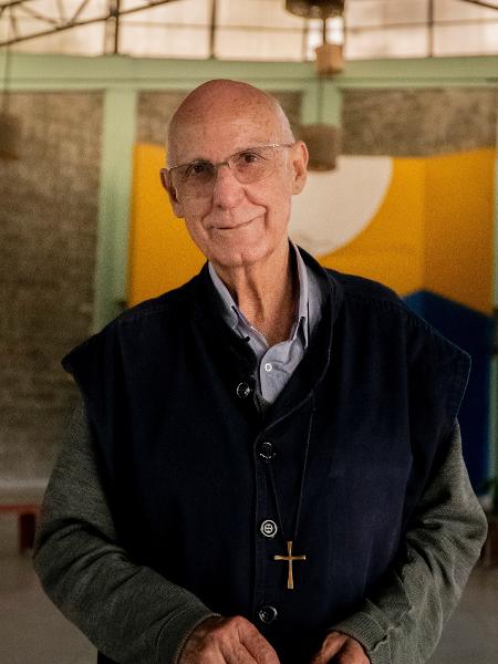 Padre Julio Lancellotti se une a escritor em ação solidária  - Divulgação