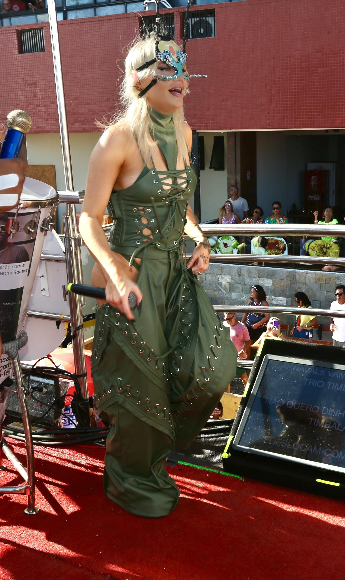 Luísa Sonza canta em bloco em Salvador - Fabrício Pioyani/AgNews