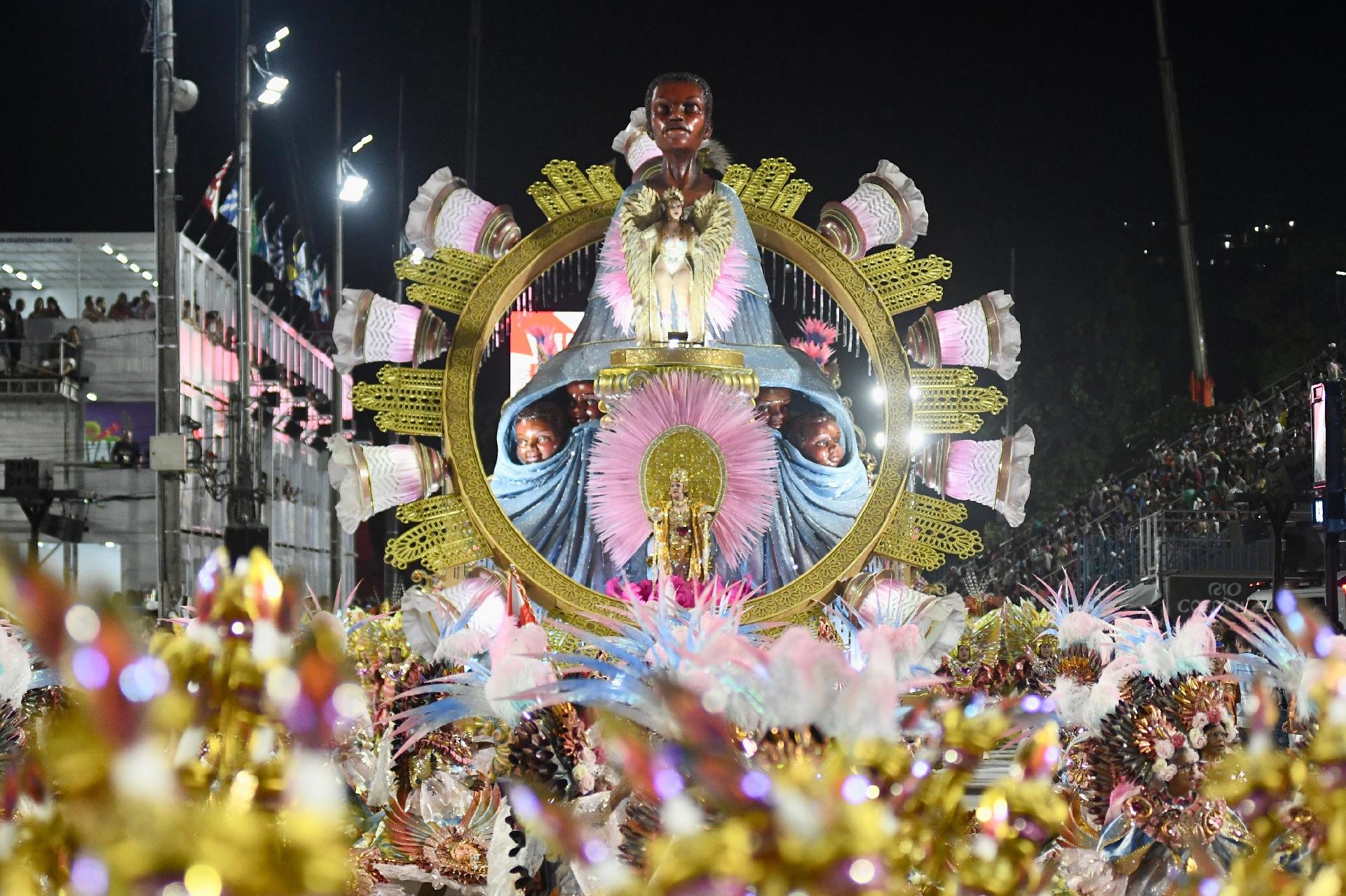Viradouro no Desfile das Campeãs - Lucas Landau/UOL