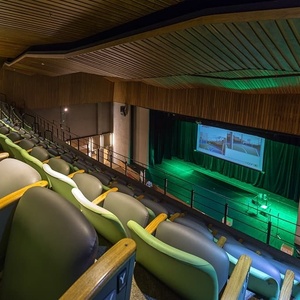No palco