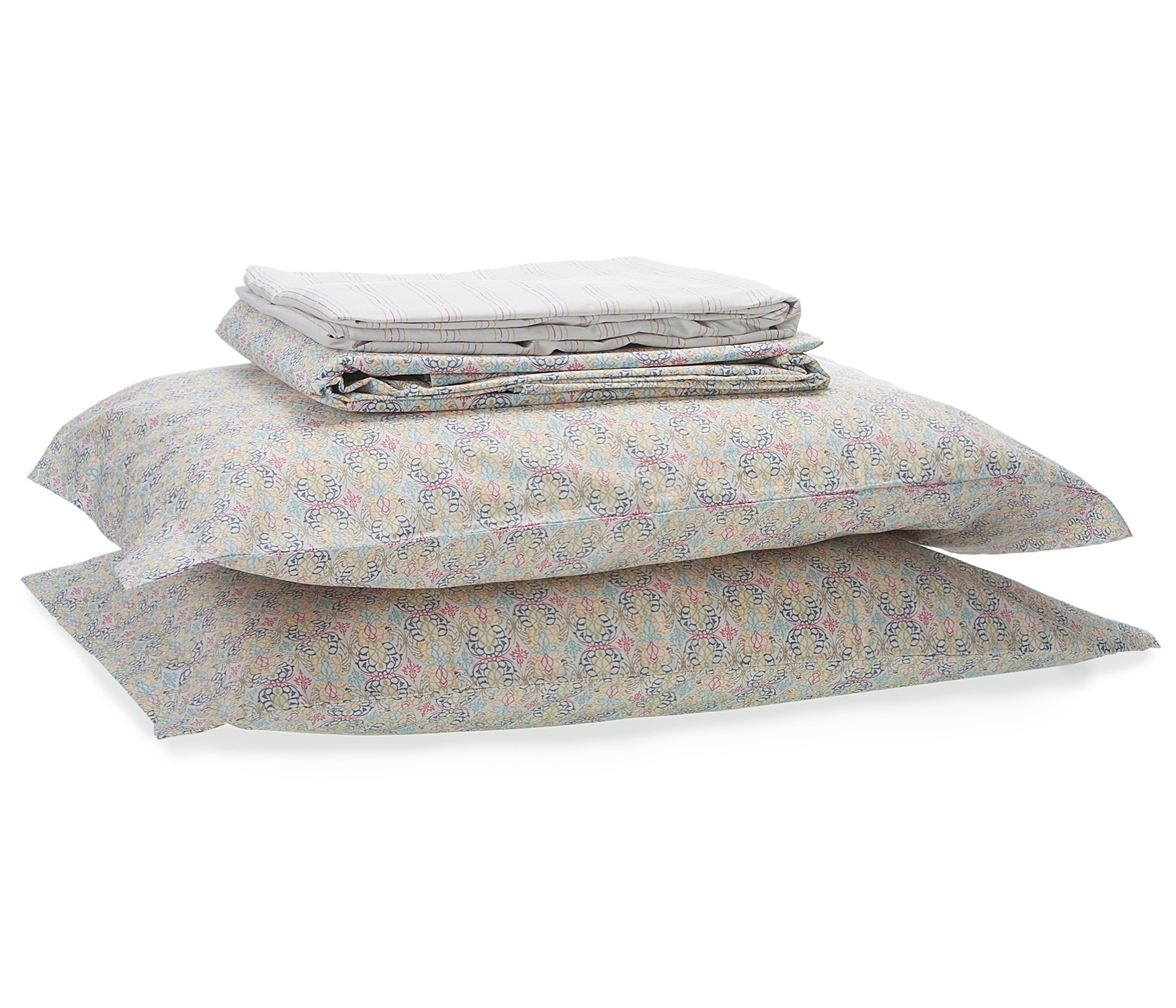 Jogo de cama king linha Meca Artex, 100% algodão e 180 fios, composto por lençol de elástico, lençol comum e duas fronhas, à venda na Etna (www.etna.com.br). As medidas dos lençóis são 200 cm x 193 cm. R$ 149,90. Preço pesquisado em agosto de 2015 e sujeito a alterações - Divulgação