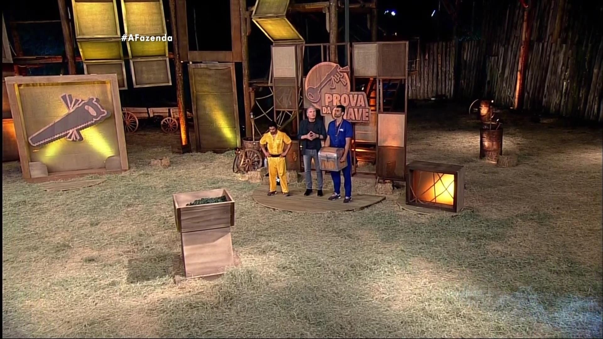 16.out.2015 - O peão JP foi mais rápido que Douglas e completou a prova em incríveis 8 minutos e 4 segundos. Douglas fez a prova em 13 minutos e 7 segundos - Reprodução/Record