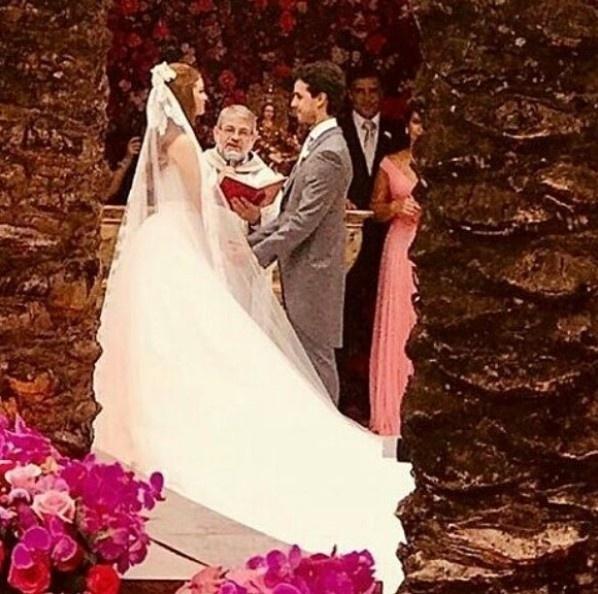 Marina Ruy Barbosa e Xande Negrão se emocionam no altar - Reprodução/Instagram