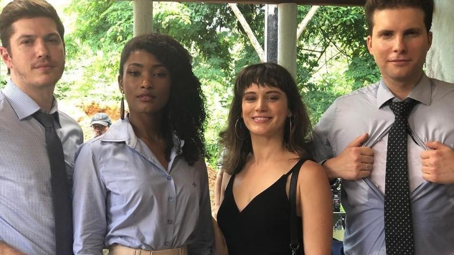 Caio Paduan publica foto com Erika Januza, Bianca Bin e Thiago Fragoso nos bastidores de "O Outro Lado do Paraíso" - Reprodução/Instagram/caiopaduan