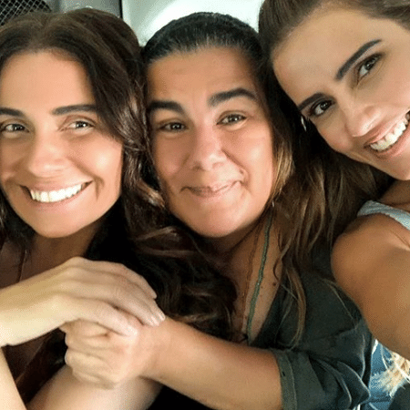 Giovanna Antonelli, Zeca de Abreu e Deborah Secco nos bastidores de "Segundo Sol" - Reprodução/Instagram/dedesecco