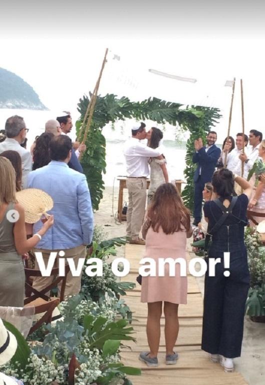 Letícia Datena se casa em cerimônia reservar no litora de SP - Reprodução/Instagram