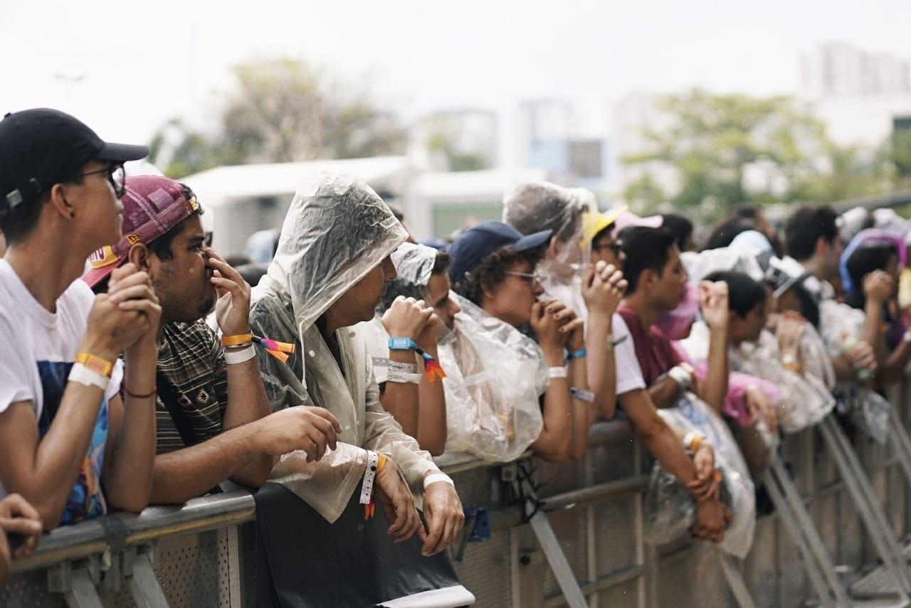 Chuva não espantou os fãs que foram conferir os shows do Popload Festival, em São Paulo - Felipe Gabriel/UOL