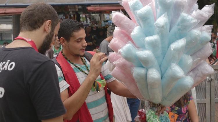 Vendedor de algodão doce faturou R$ 150 depois que Preta Gil comprou todos os doces - Diego Padgurschi / UOL - Diego Padgurschi / UOL