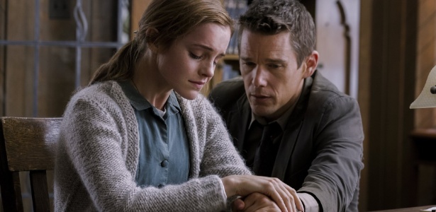 Emma Watson e Ethan Hawke em cena "Regression", de Alejandro Amenábar - Divulgação