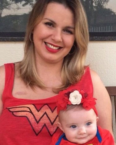 Estava grávida e fui diagnosticada com câncer de mama em dezembro de 2012, mas perdi o bebê por causas naturais, antes de iniciar o tratamento. Como sempre sonhei em ser mãe, congelei óvulos e tomei uma medicação que protege os ovários da ação da quimioterapia. Porém, um ano e meio após a cura, engravidei naturalmente. Foi uma surpresa maravilhosa! - Arquivo pessoal