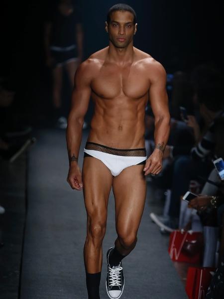 Alexandre Schneider/UOL