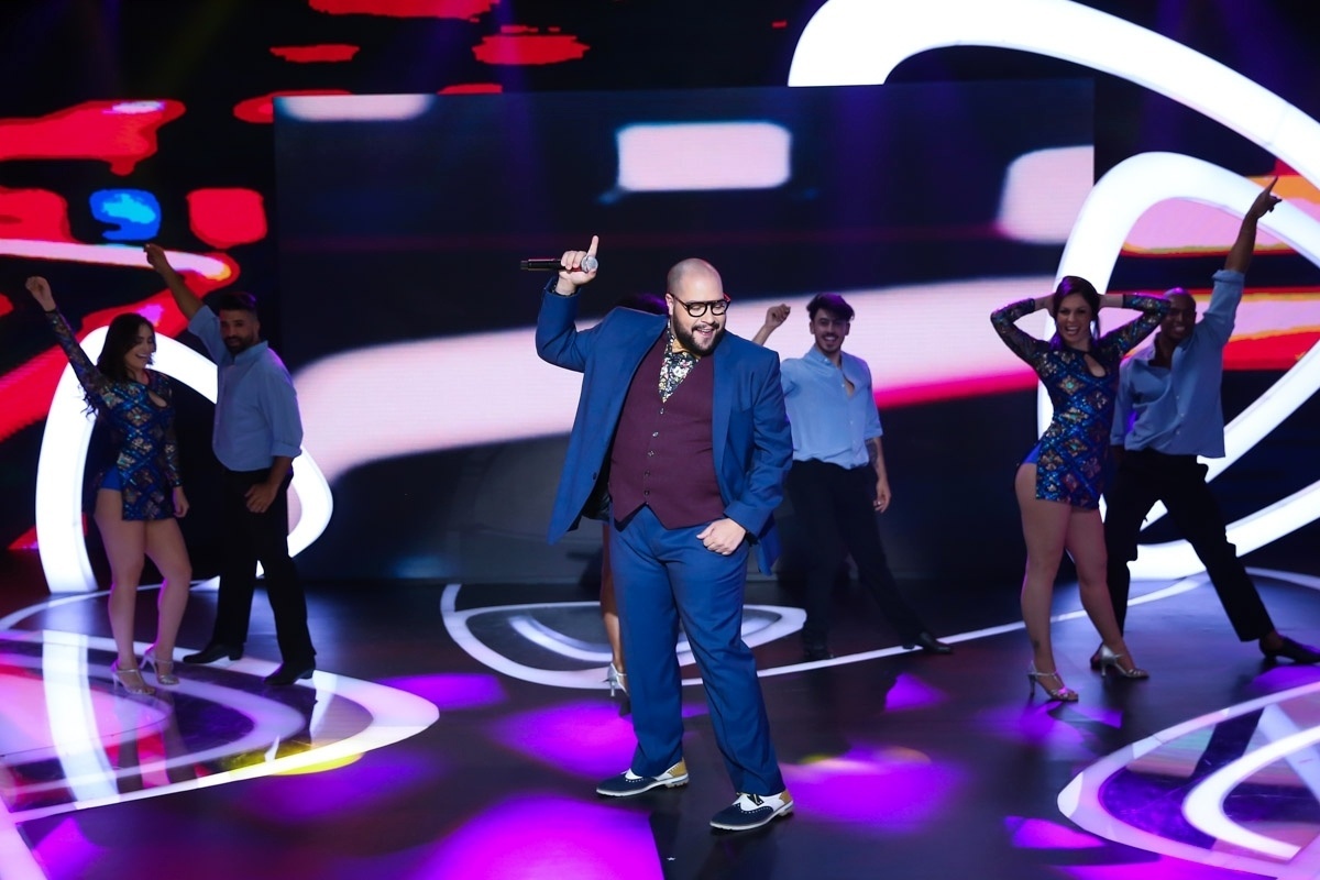 4.nov.2016 - Thiago Abravanel canta no primeiro dia do Teleton 2016 - Manuela Scarpa /Brazil News