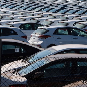 Governo prepara mudança em imposto de veículos e volta do carro 'popular'