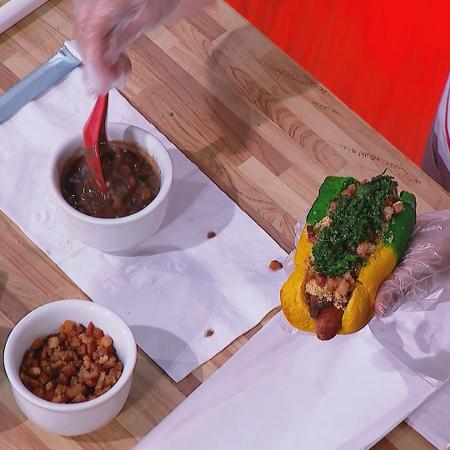 Hot dog de feijoada, prato do novo quadro do "The Noite" - Divulgação/SBT - Divulgação/SBT