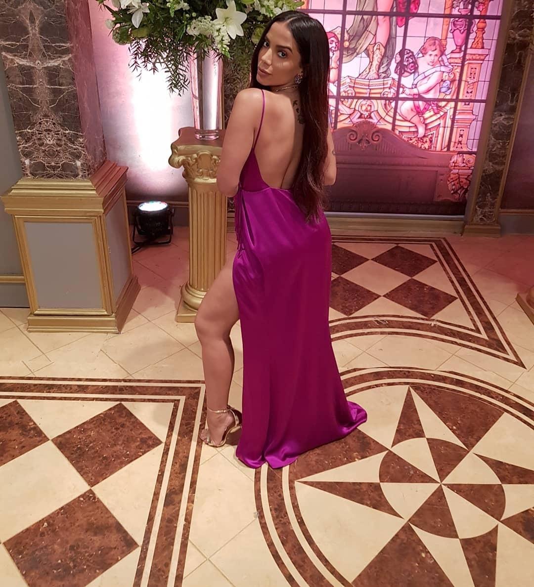 Anitta e a fenda incômoda - Reprodução/Instagram