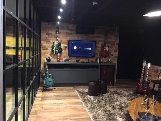 Escritório e estúdio do cantor Gusttavo Lima - Adriana de Barros/UOL