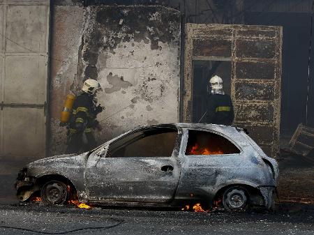 Risco de incêndio é uma das causas frequentes em recalls de automóveis; dá para tentar contê-lo, mas do jeito certo - Moacyr Lopes Junior/Folhapress