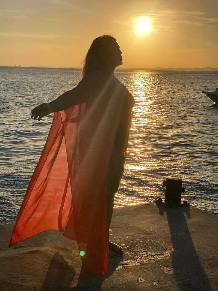 Preta Gil posa no pôr do sol em Salvador, na Bahia - Reprodução/ Instagram @pretagil