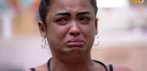 Paula cries with a message from Gabrielle after the exclusion