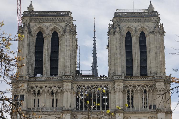A nova torre da Catedral de Notre-Dame