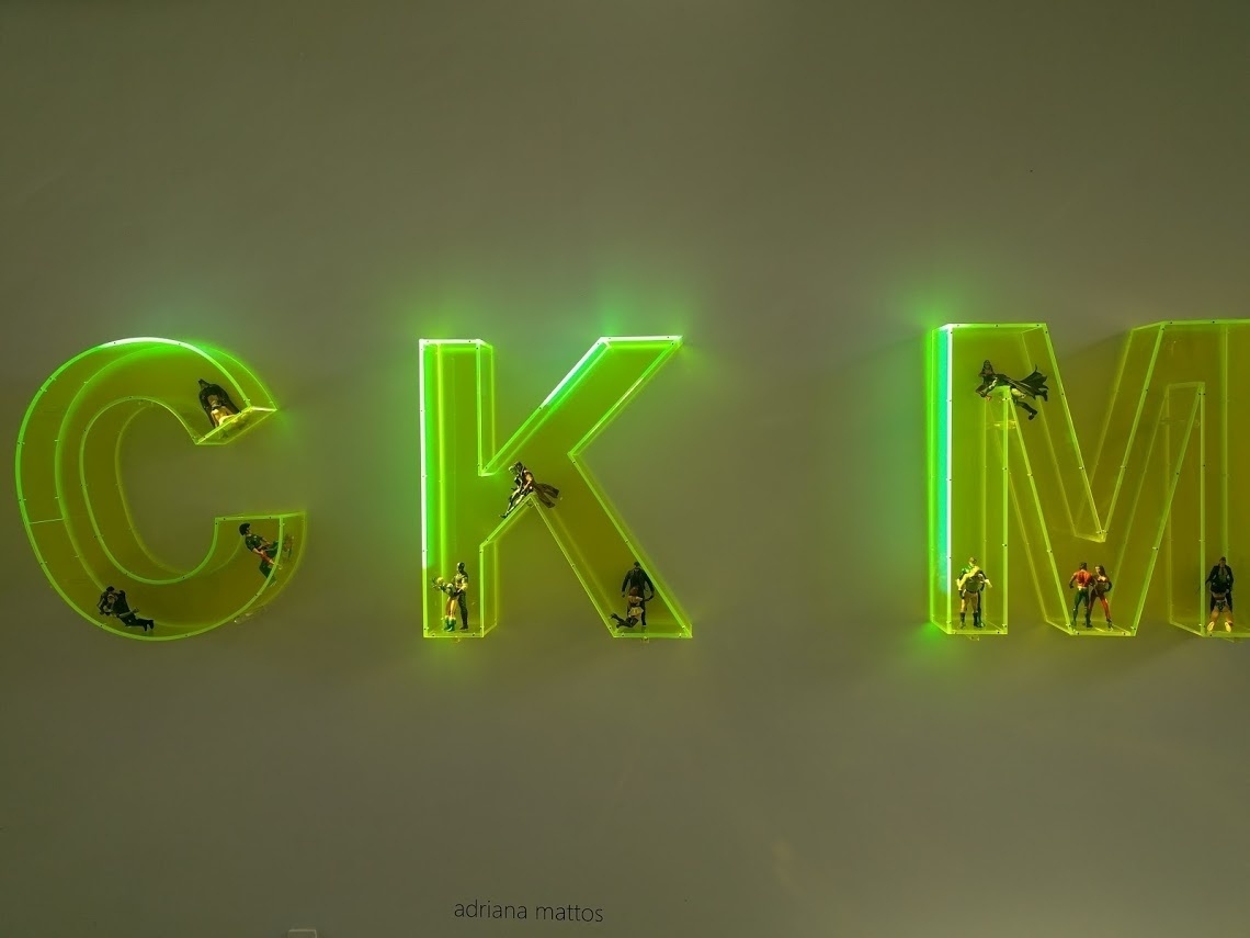 Obra "Lick Me", de Adriana Mattos, causa polêmica - Divulgação