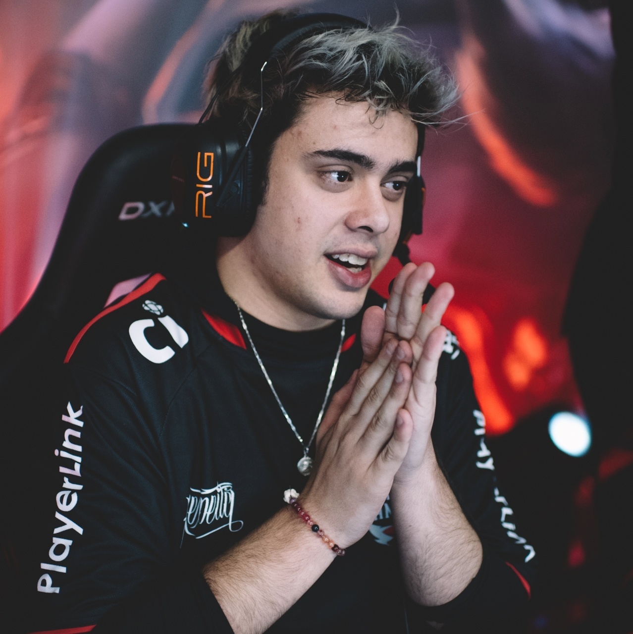 Campeão no LoL e expert no X1, YoDa inova e cria o 'X2': Batalha entre  duplas de Pro Player de LoL e DJ - Inovem Comunicação