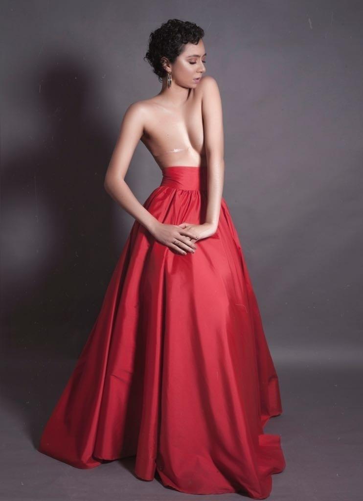 Os seios sempre foram uma questão para Cíntia até ela perder a mama direita - Thayse Gomes/Divulgação