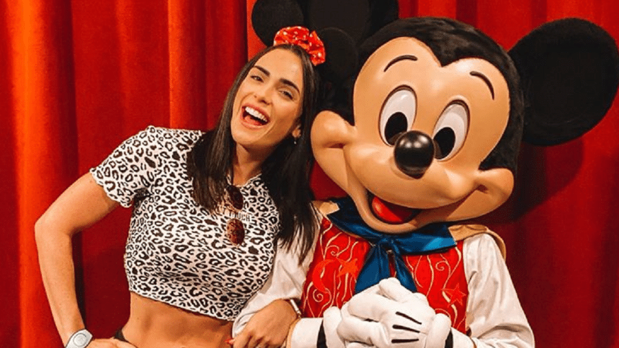 Gabrielle Cardoso e Mickey Mouse - Reprodução/Instagram