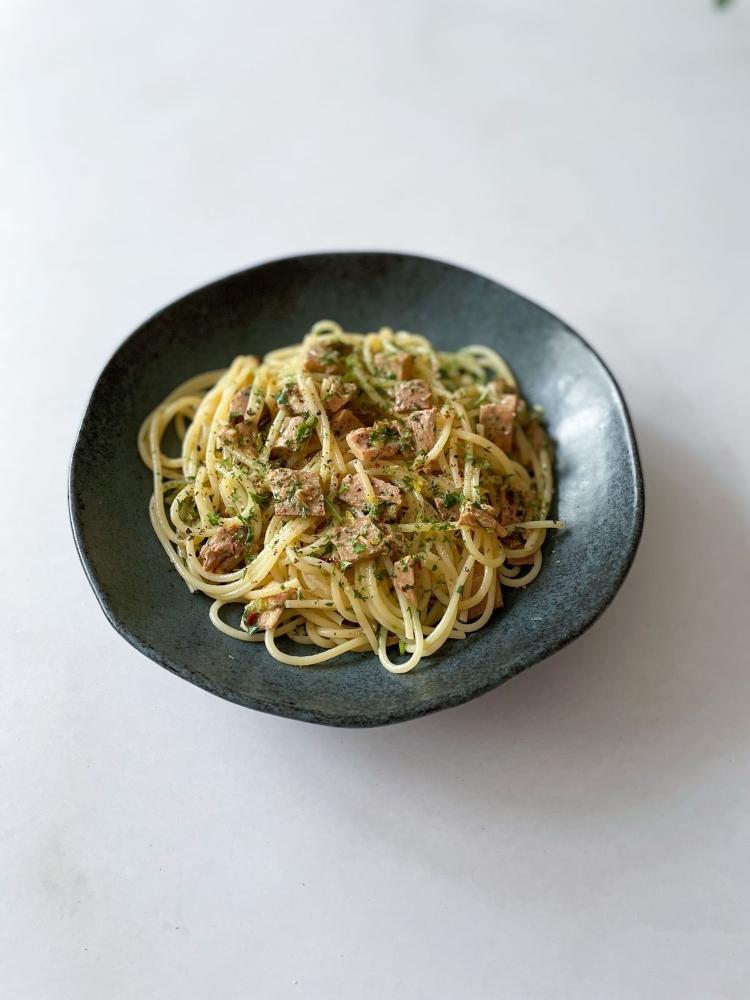 Macarrão pá-pum e cheio de frescor Macarrão pá-pum e cheio de frescor