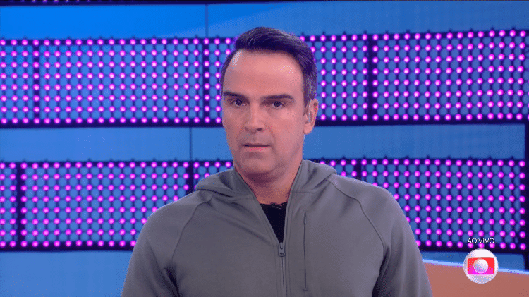 BBB 24: Tadeu Schmidt fala com a casa sobre treta