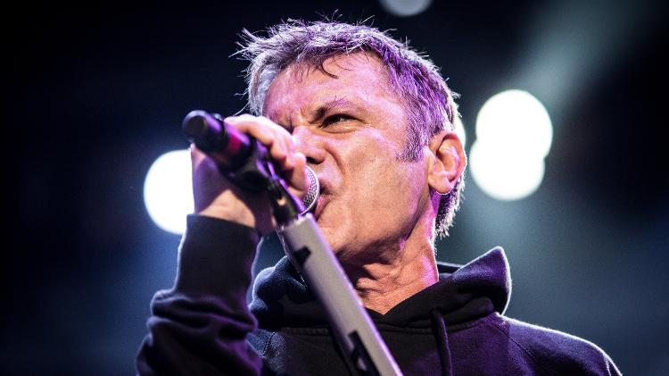 O cantor Bruce Dickinson promete show de rock das antigas na sua turnê pelo Brasil