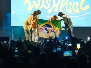 Grupo de K-pop B.D.U brilha com covers de luxo e gogó de ouro em show em SP