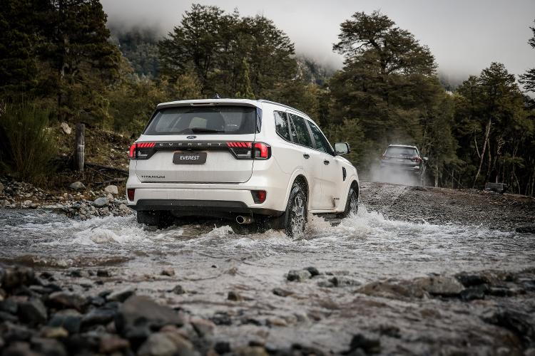 Ford Everest, SUV da Ranger