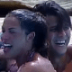 06.out.2015 - Marcelo Bimbi derruba Rebeca Gusmão na piscina, que quase dá um soco no modelo - Reprodução/Record