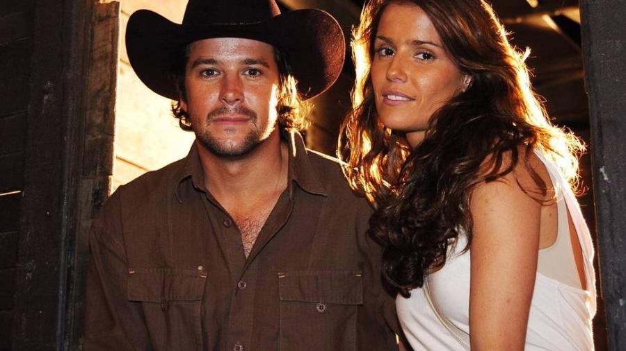 Tião (Murilo Benício) e Sol (Deborah Secco) formaram um casal na novela "América" - TV Globo/Divulgação