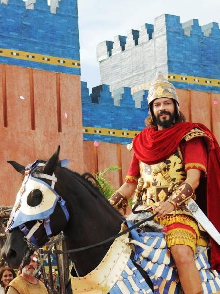 Heitor Martinez é o rei Nabucodonosor em "O Rico e Lázaro" - Munir Chatack/Record - Munir Chatack/Record