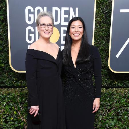 Meryl Streep foi ao Globo de Ouro acompanhada de uma representante das trabalhadoras domésticas, Ai-jen Poo - Getty Images