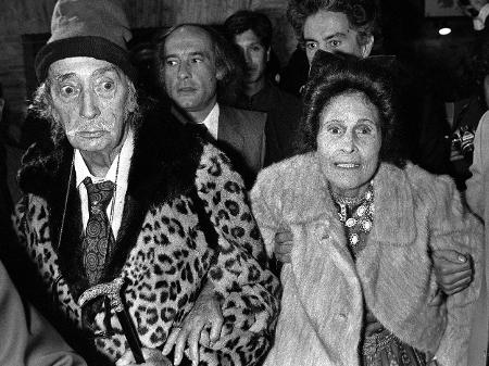Salvador Dalí e a mulher Gala Dalí - AFP/Daniel Janin