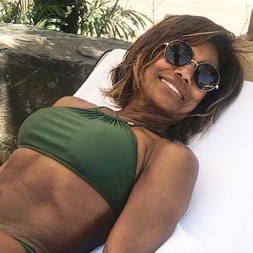 Famosas com mais de 50 anos provam que biquíni não tem idade - Reprodução/Instagram