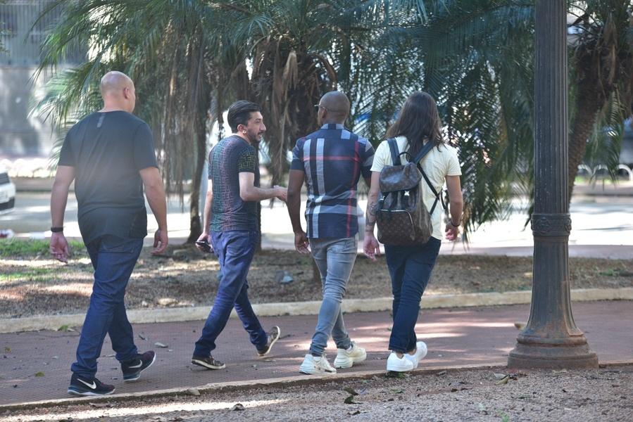 Após a polêmica com Luisa Marilac, Nego do Borel visitou nesta sexta-feira (1) ruas do Largo do Arouche, no Centro de São Paulo, onde se concentra a maior parte dos transexuais e travestis da capital paulista.  - Leo Franco/AgNews