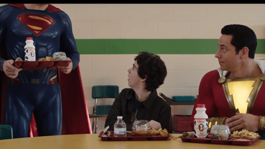 Henry Cavill tira foto com fã mirim nos bastidores do próximo Superman -  Cinema com Rapadura